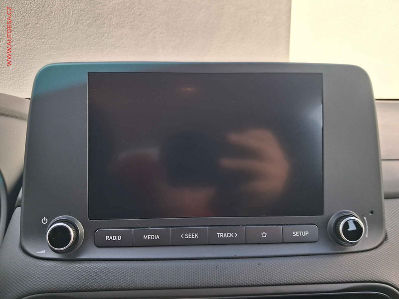 Hyundai Kona (2023) 1.0 T-GDi, 1.maj,ČR, Comfort - fotka 14 z 18