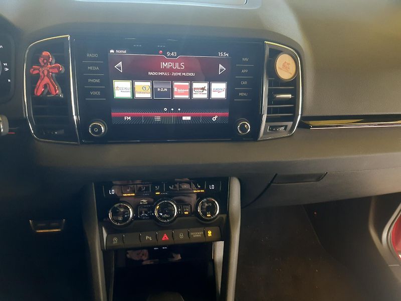 Škoda Karoq 2.0 TDI 4x4 SPORTLINE          - fotka 11 z 26
