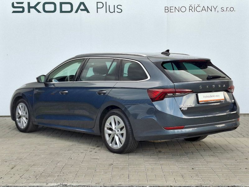 Škoda Octavia (2021) Combi Stale Plus DSG 4x4 2,0TD - fotka 10 z 35