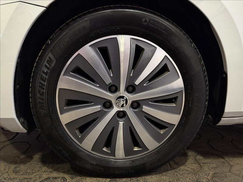 Škoda Superb 2.0TDI 110kW Manuál 1 Majitel - fotka 38 z 41