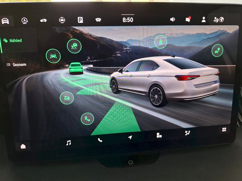 Škoda Superb (2025) SPORTLINE 110/2.0 A7A - fotka 13 z 28