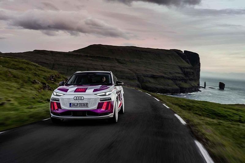 Maskovaný prototyp Audi Q6 e-tron