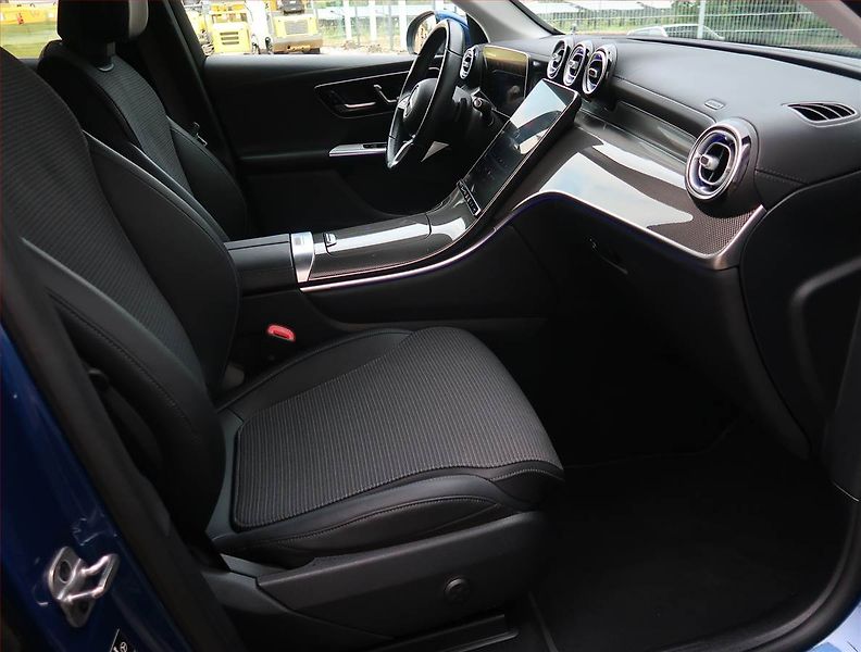 Mercedes-Benz GLC (2022) 220 d 4MATIC - fotka 9 z 22