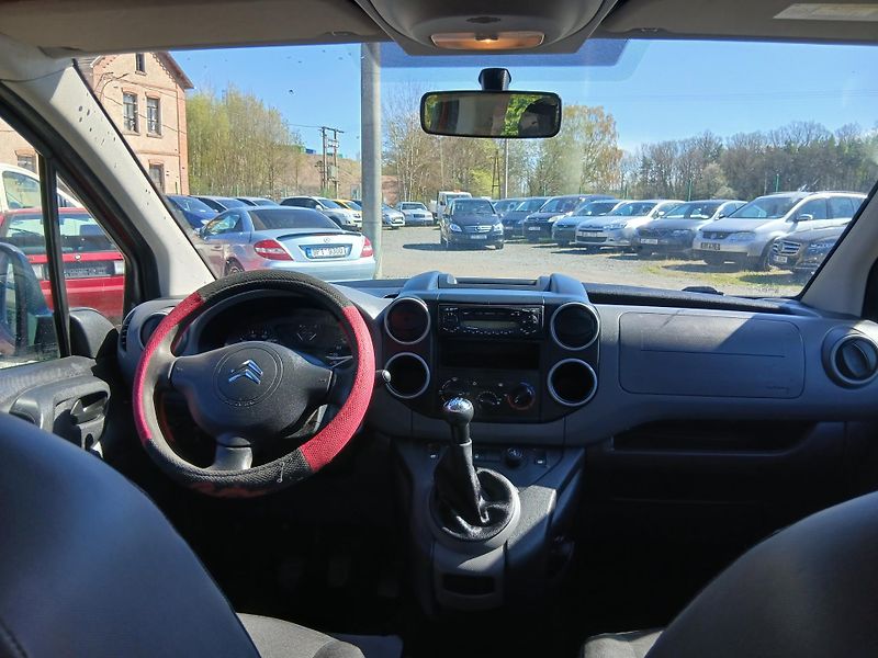 Citroën Berlingo 1.6 HDI, ALU - fotka 22 z 31