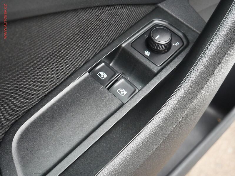 Škoda Scala (2022) 1.0 TSi, ČR, Ambition - fotka 15 z 16