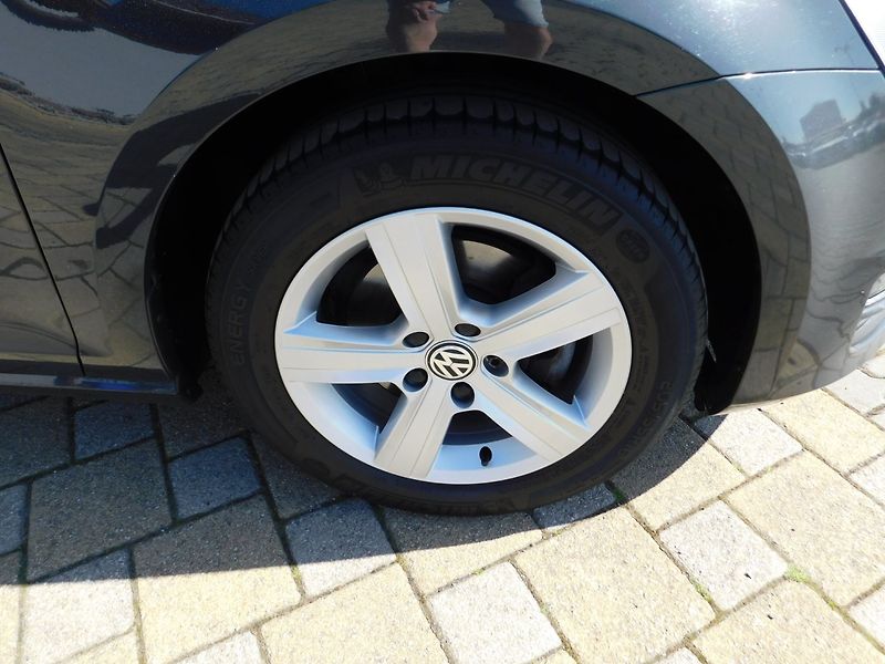 Volkswagen Golf (2015) VII KOMBI 2.0 TDI - fotka 24 z 45