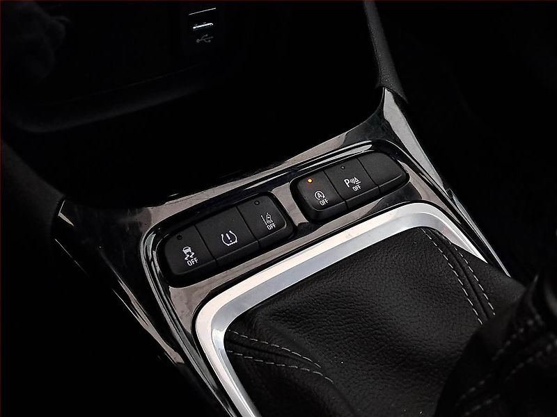 Opel Crossland X (2021) 1.2 Turbo, ČR,1.maj - fotka 18 z 19