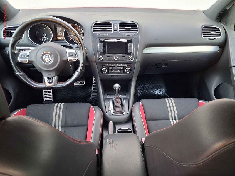 Volkswagen Golf (2011) 2.0 TSi, GTi, DSG - fotka 8 z 20
