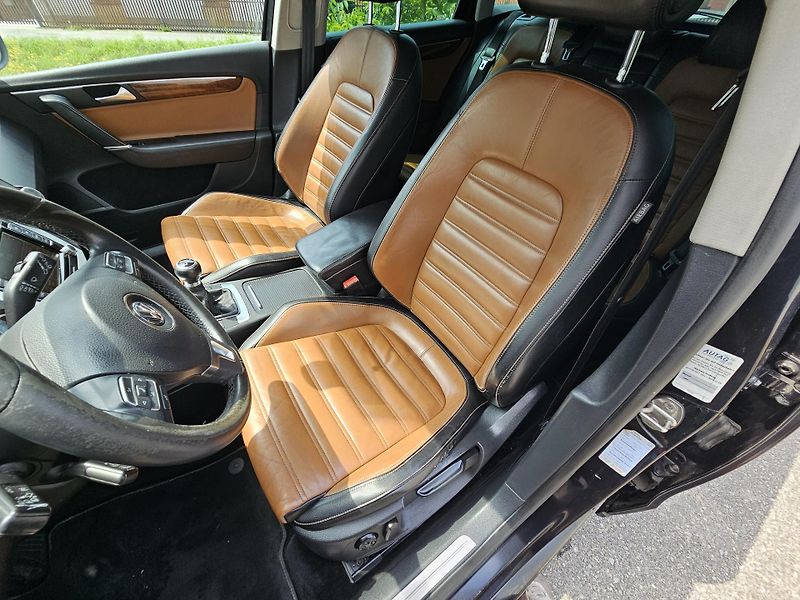 Volkswagen Passat Variant (2011) B7 2.0TDI INDIVIDUAL  - fotka 9 z 19