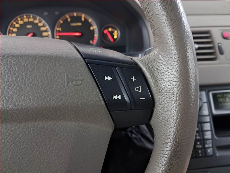 Volvo XC90 (2006) D5, 4X4, Automat, Tempomat - fotka 17 z 18