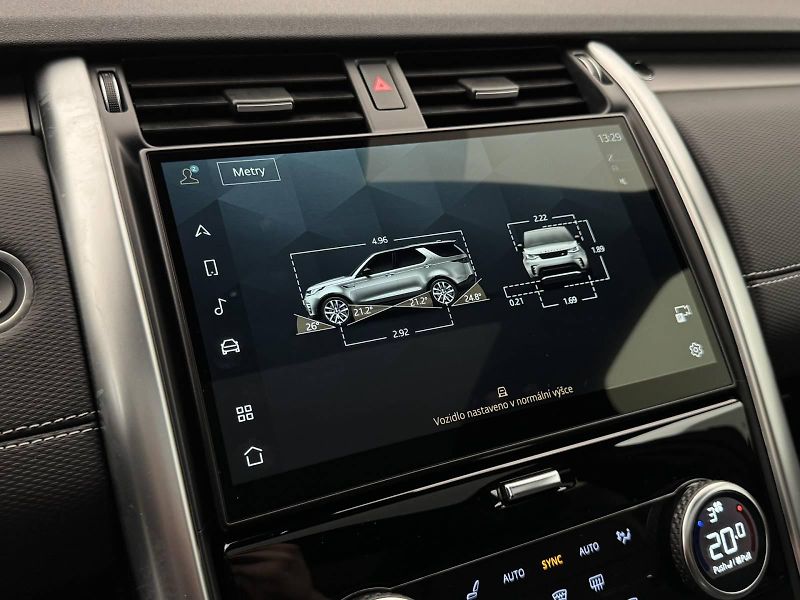 Land Rover Discovery (2023) 3.0 Dynamic SE, tažné, odpočet - fotka 43 z 48