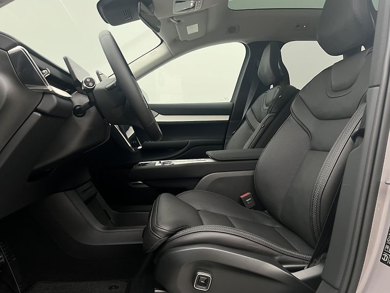 Volvo EX90 (2026) PURE TWIN PERFORMANCE ULTRA  - fotka 3 z 51