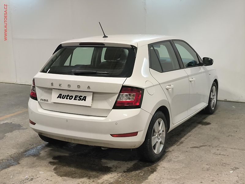 Škoda Fabia (2021) 1.0 TSi, ČR, Ambition - fotka 6 z 17