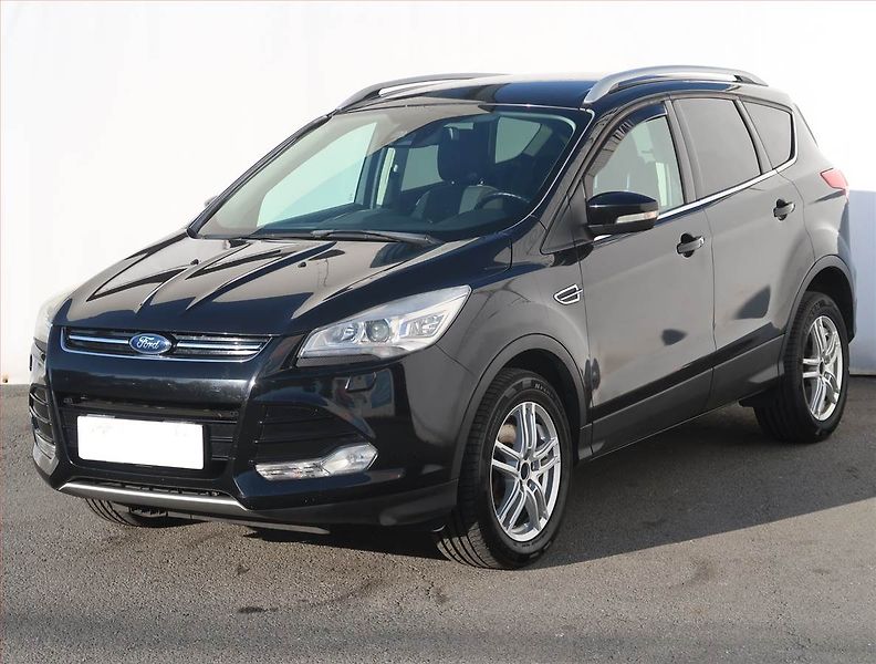 Ford Kuga (2013) Titanium 2.0 TDCi, 4X4 - fotka 2 z 22
