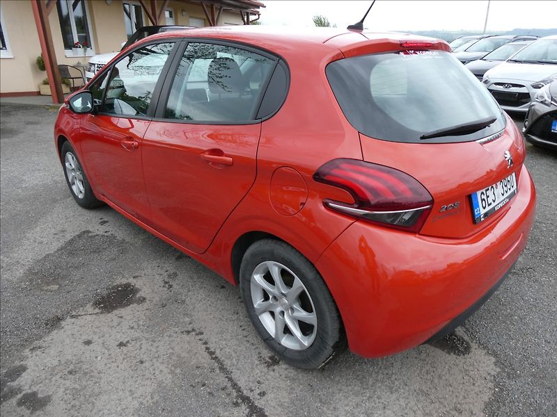 Peugeot 208 1,2 PureTech 61kW Active,2xkol - fotka 7 z 37