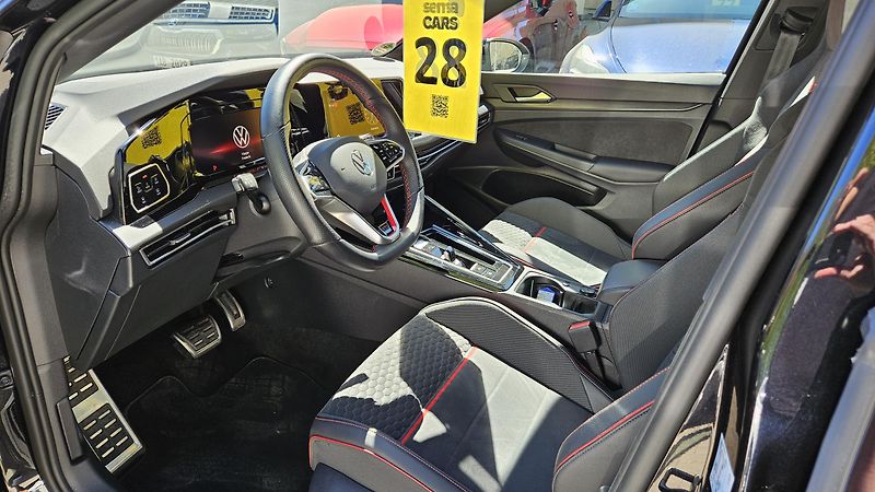 Volkswagen Golf (2024) GTI TSI 221 kW Clubsport DSG7 - fotka 10 z 32