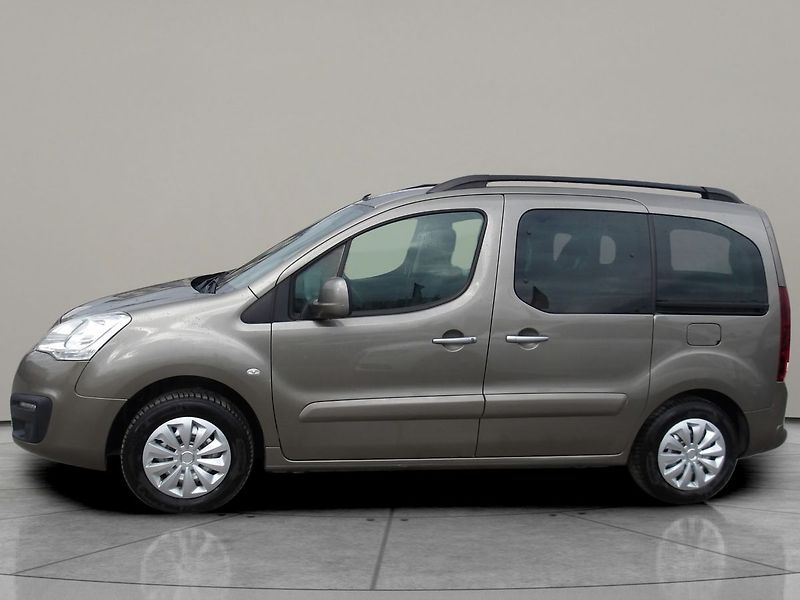 Citroën Berlingo 1,6HDi ČR 1.MAJ.! -21%DPH ! - fotka 3 z 33