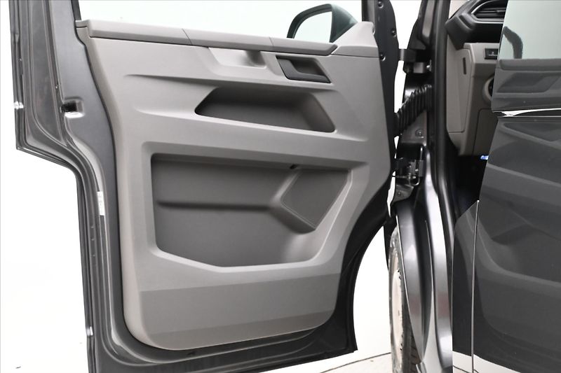 Volkswagen Transporter 2,0 TDI 110kW DSG Navi Záruka - fotka 24 z 29