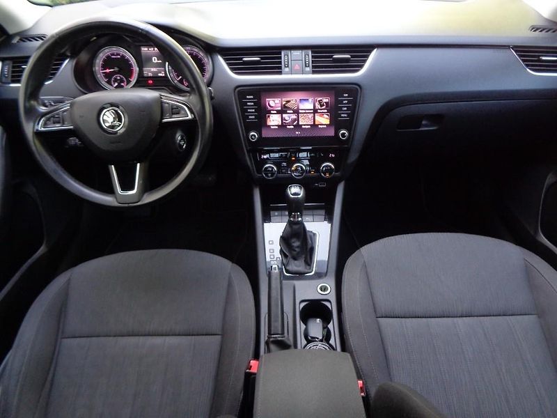 Škoda Octavia 2.0 TDI DSG STYLE PLUS 110 KW - fotka 11 z 29