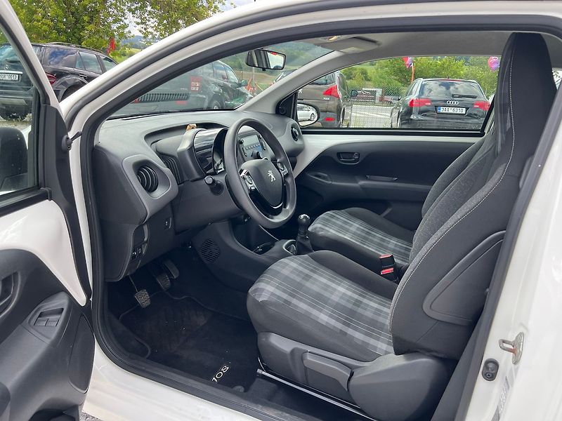 Peugeot 108 1.0 i - fotka 5 z 14