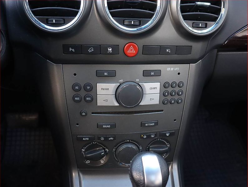Opel Antara (2007) 3.2 V6, 4X4, Automat - fotka 12 z 16