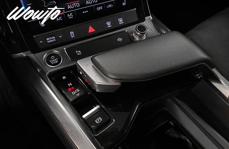 Audi Q8 e-tron 55 Quattro Kamera Matrix Tažné - fotka 13 z 20