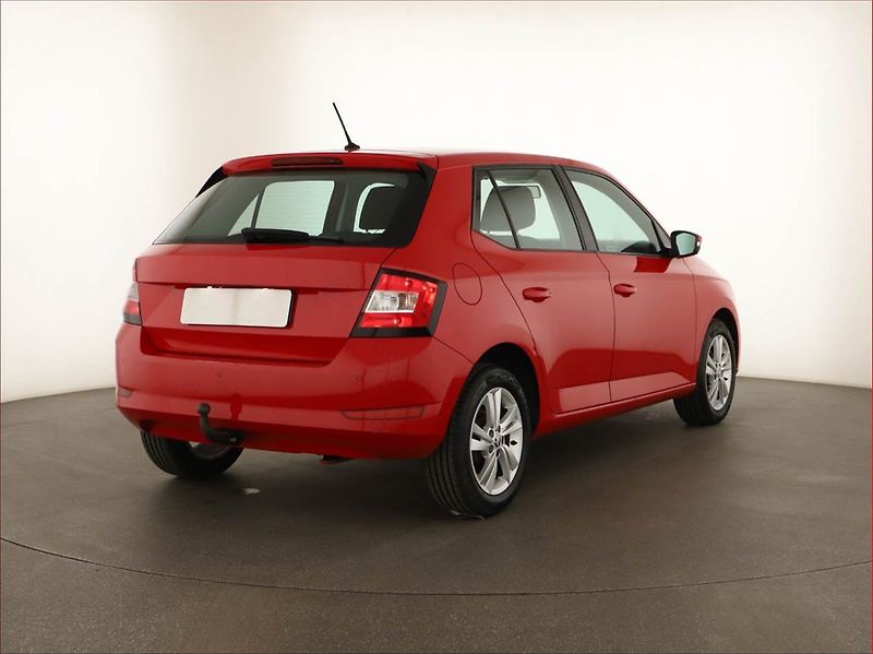 Škoda Fabia (2020) 1.0, ČR,1.maj, Park. senzory - fotka 5 z 13