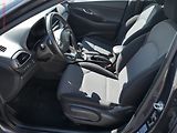Hyundai i30 (2020) 1.5 DPi, 2.maj,ČR, AC, park - náhled 9
