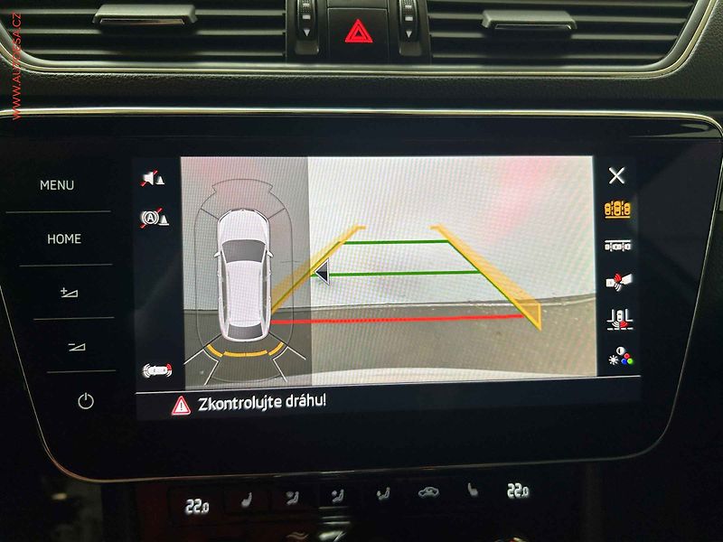 Škoda Superb (2018) 2.0TDi 4x4, DSG, LED - fotka 15 z 17