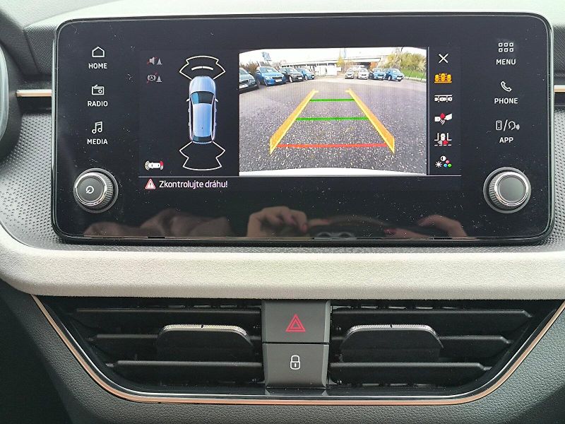 Škoda Scala (2025) DSG 1.0 TSI / 85 kW / TOP SELE - fotka 29 z 34