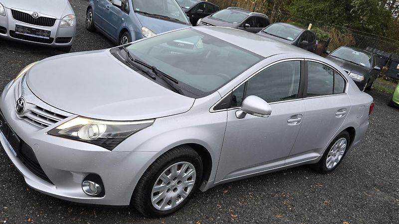 Toyota Avensis 1.8LIFE 1MAJITEL 108KW - fotka 2 z 35