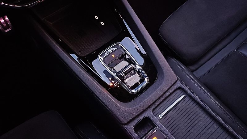 Škoda Octavia SCOUT TSI 4x4-WEBA-PANO-HUD-TZ - fotka 37 z 50