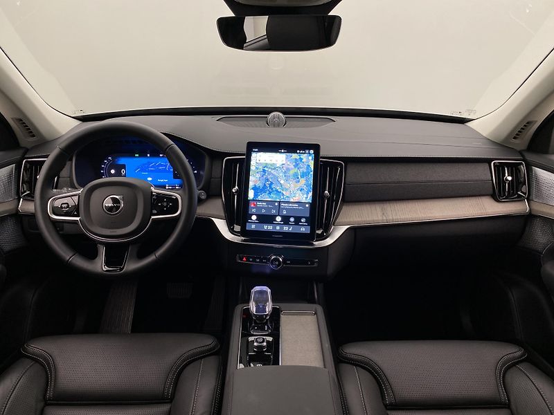 Volvo XC90 T8 AWD RECHARGE BRIGHT PLUS 7m - fotka 2 z 67