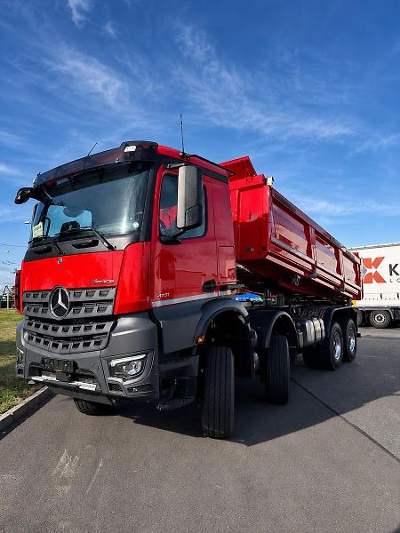Mercedes-Benz (2026) Arocs Grounder 4151 AK 8x6/4 - fotka 2 z 8