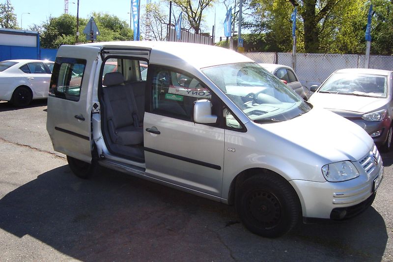 Volkswagen Caddy (2006) LIFE 1.9 TDi, STK+ME 5/2027 - fotka 27 z 52