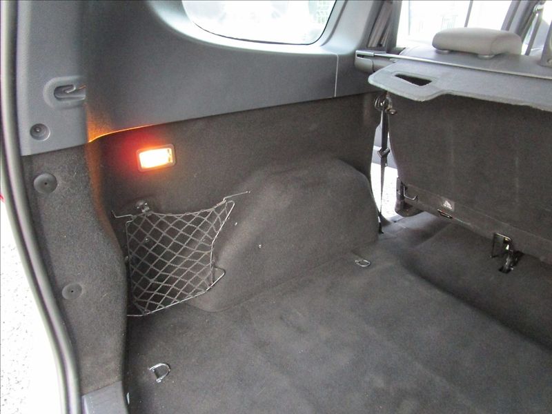 Dacia Lodgy 1.6i  Klima - fotka 31 z 36