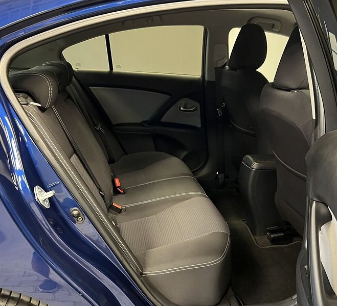 Toyota Avensis ACTIVE - fotka 12 z 16