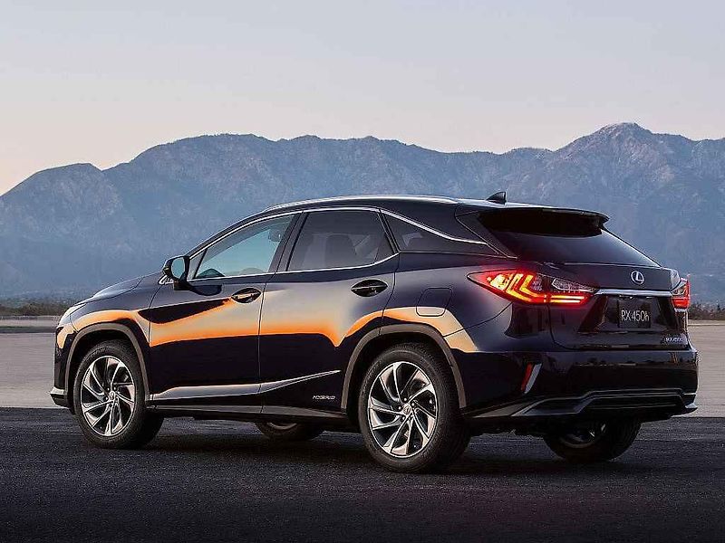 Lexus RX.