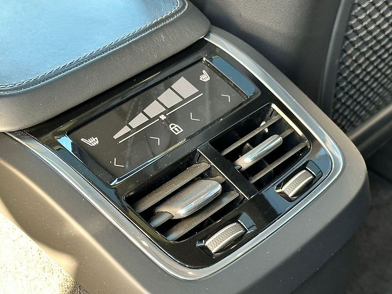 Volvo XC90 B5 INSCRIPTION VZDUCH TZ - fotka 15 z 18