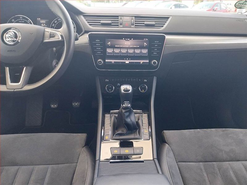 Škoda Superb (2019) 2.0 TDI, Kůže, Navi, Bi-Xenony - fotka 15 z 17