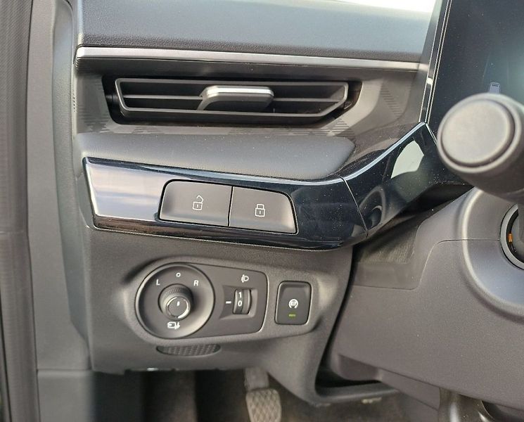 MG MG3 ELEGANCE 1,5l 85 kW - fotka 7 z 25