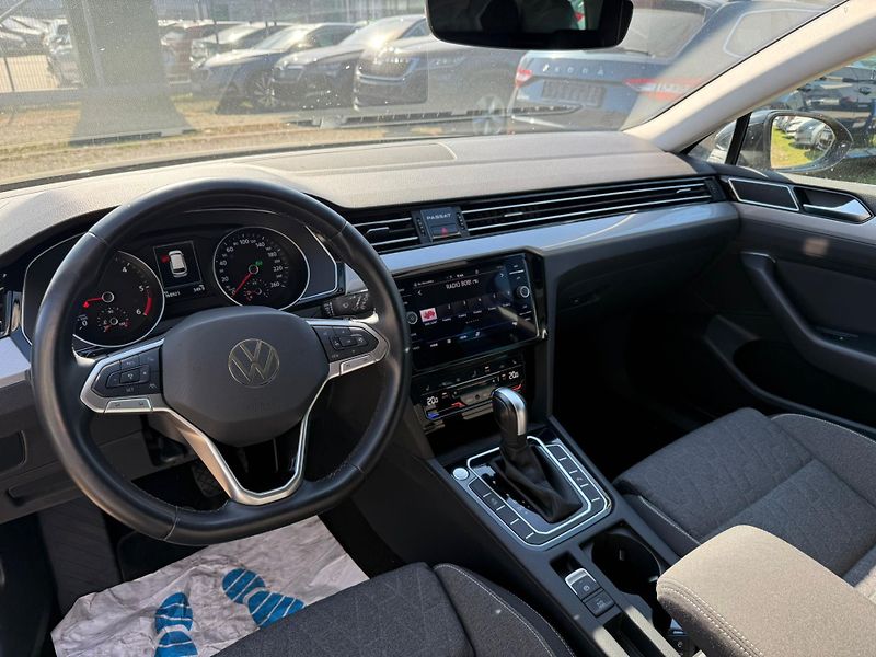 Volkswagen Passat Business 2.0 TDI 110kW DSG Var - fotka 10 z 23