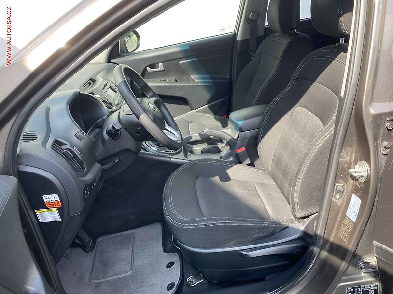 Kia Sportage (2011) 1.6GDI, 1.maj,ČR, Klima - fotka 9 z 15