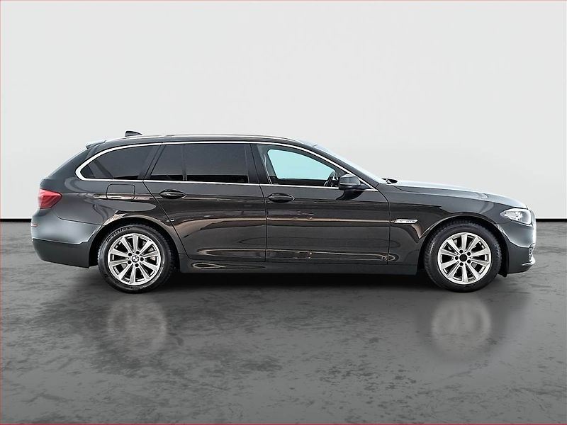 BMW Řada 5 (2015) 520d, Automat, Tempomat - fotka 6 z 24