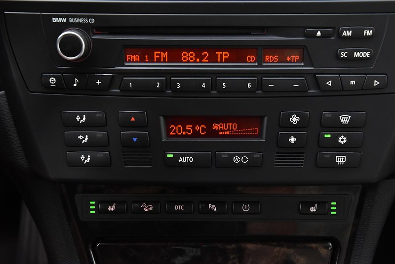 BMW X3 xDrive20d LCi,KŮŽE,VÝHŘEV,TEMP - fotka 18 z 40