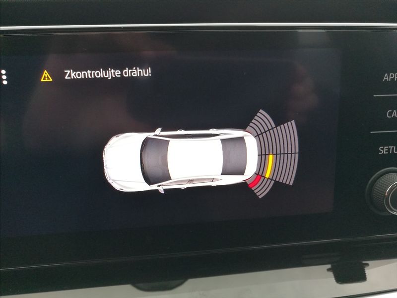 Škoda Octavia 2,0 TDI DSG - fotka 9 z 22