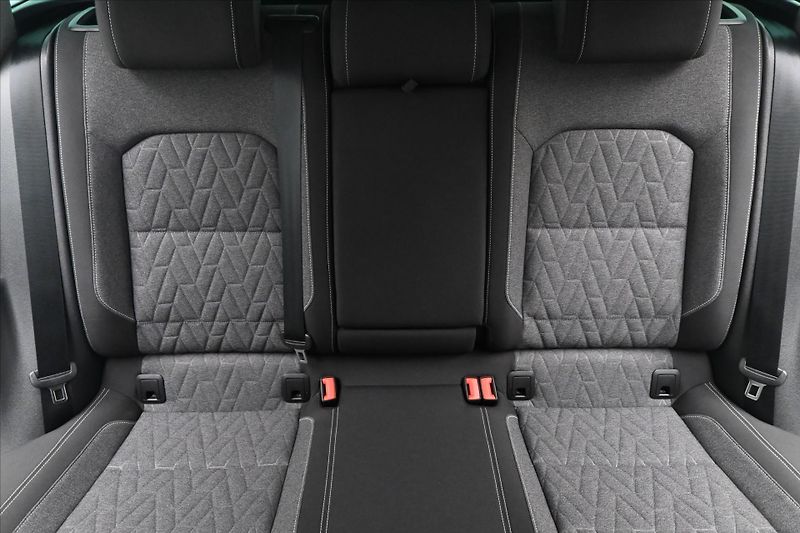 Volkswagen Passat 2,0 TDI 110 KW DSG Business Zá - fotka 28 z 32
