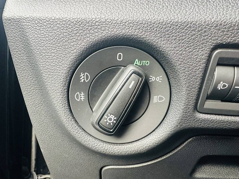 Škoda Scala Selection 1,0TSI 85kW MT6/J596 - fotka 18 z 25