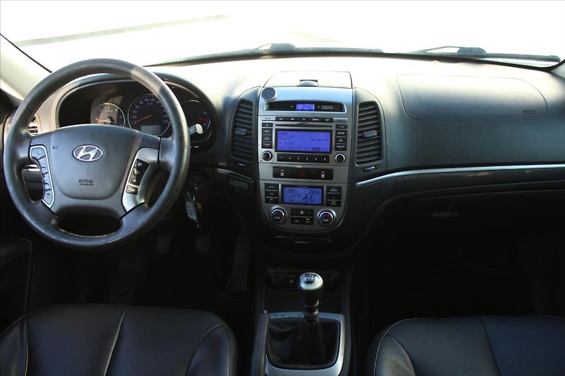 Hyundai Santa Fe 2.2 CRDI 4WD SERVIS.KNIHA ČR - fotka 13 z 21