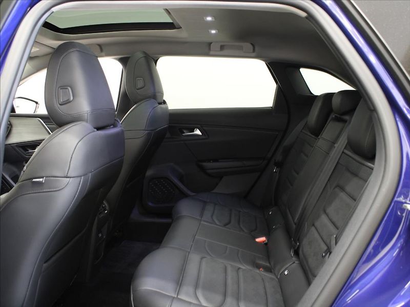 Citroën C5 X 1,6 PHEV 225 Shine PACK Pano. - fotka 7 z 27
